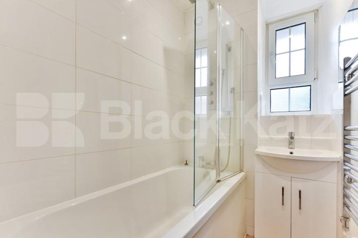 Recently Refurbished, Contemporary & Stylish  Wickstead House County Street, Borough/Elephant and Castle